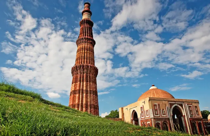 Qutub Minar - Delhi