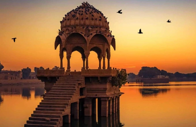 Gadisar Lake
