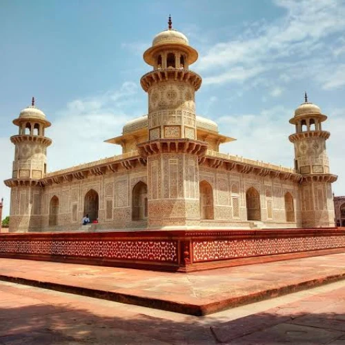 Itimad-ud-Daulah’s Tomb (Baby Taj) Itimad-ud-Daulah’s Tomb (Baby Taj)